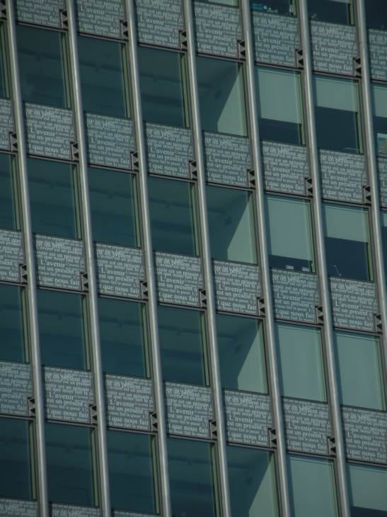  l'avenir est un présent que nous fait le passé, tour de Jussieu
